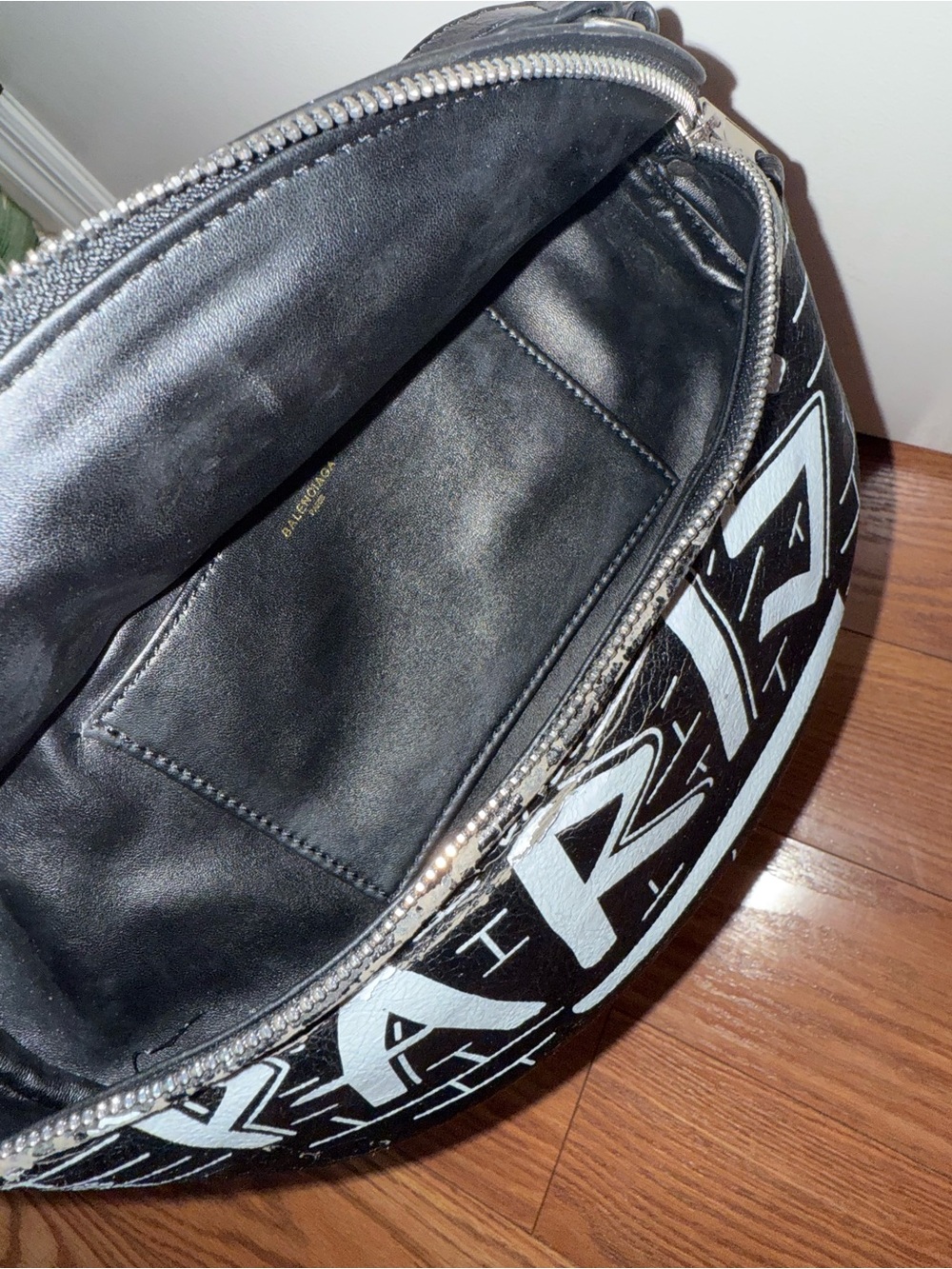Balenciaga Black Leather Graffiti Saddle Crossbody Bag - Picture 3 of 4
